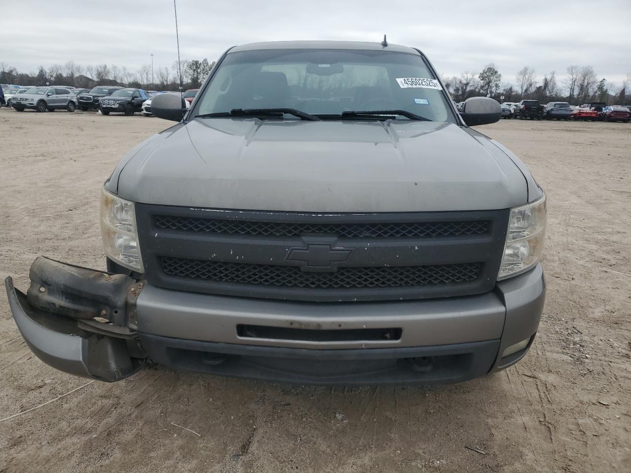 2009 Chevrolet Silverado - Image 5