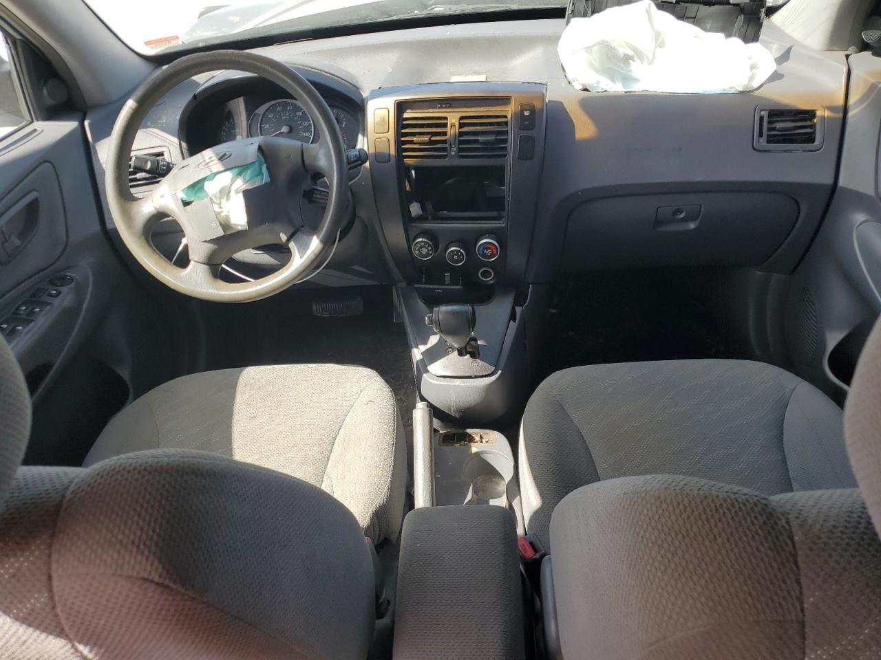 2005 Hyundai Tucson - Image 8