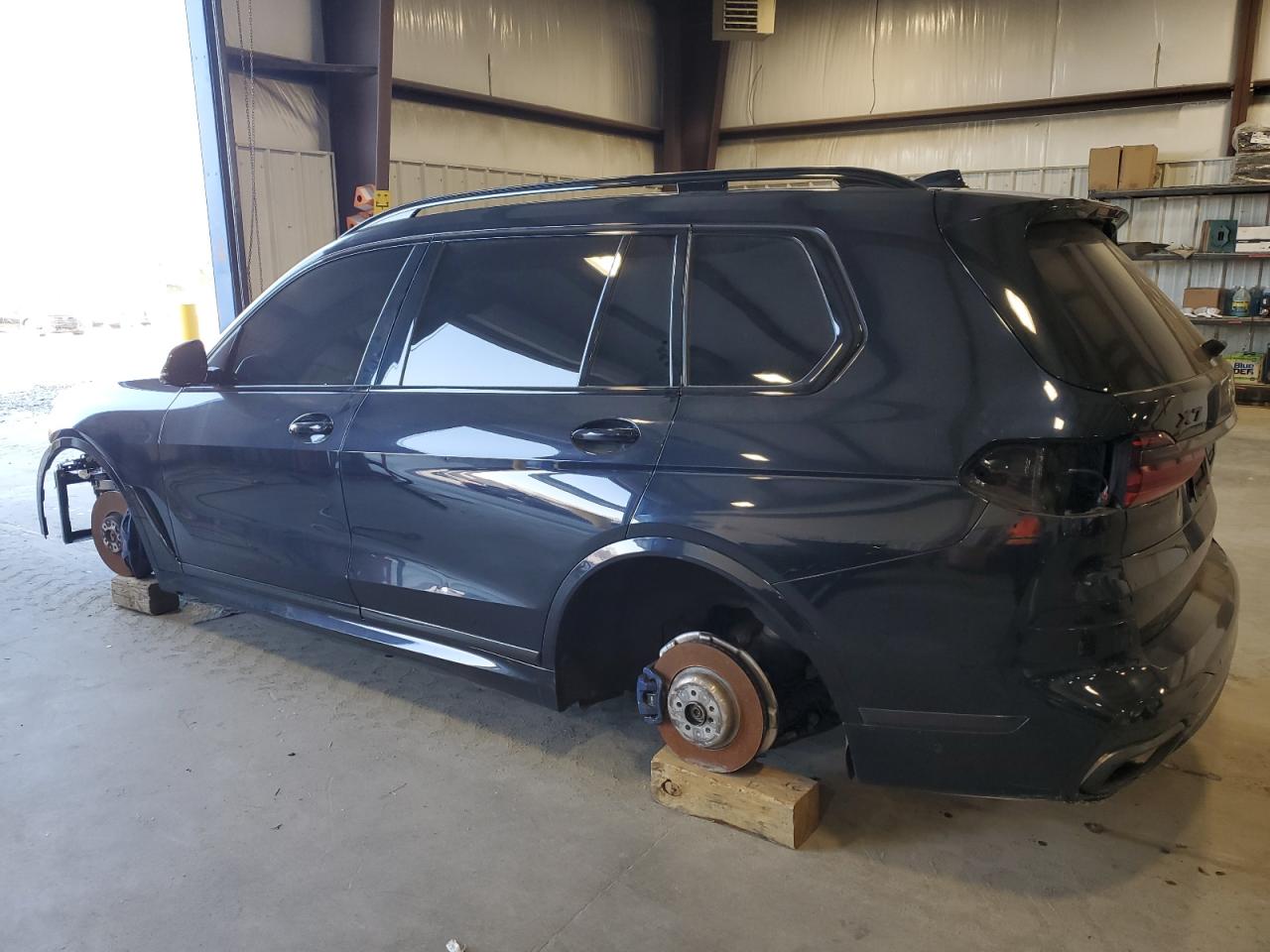 2019 BMW X7 - Image 2
