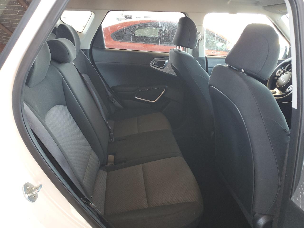2022 Kia Soul - Image 10