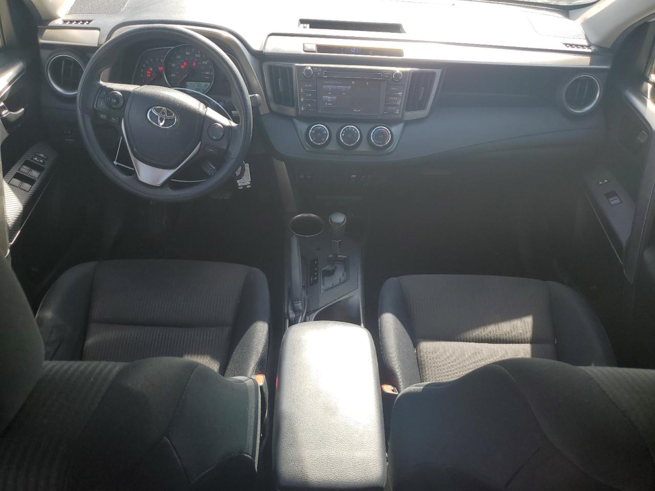2015 Toyota RAV 4 - Image 8