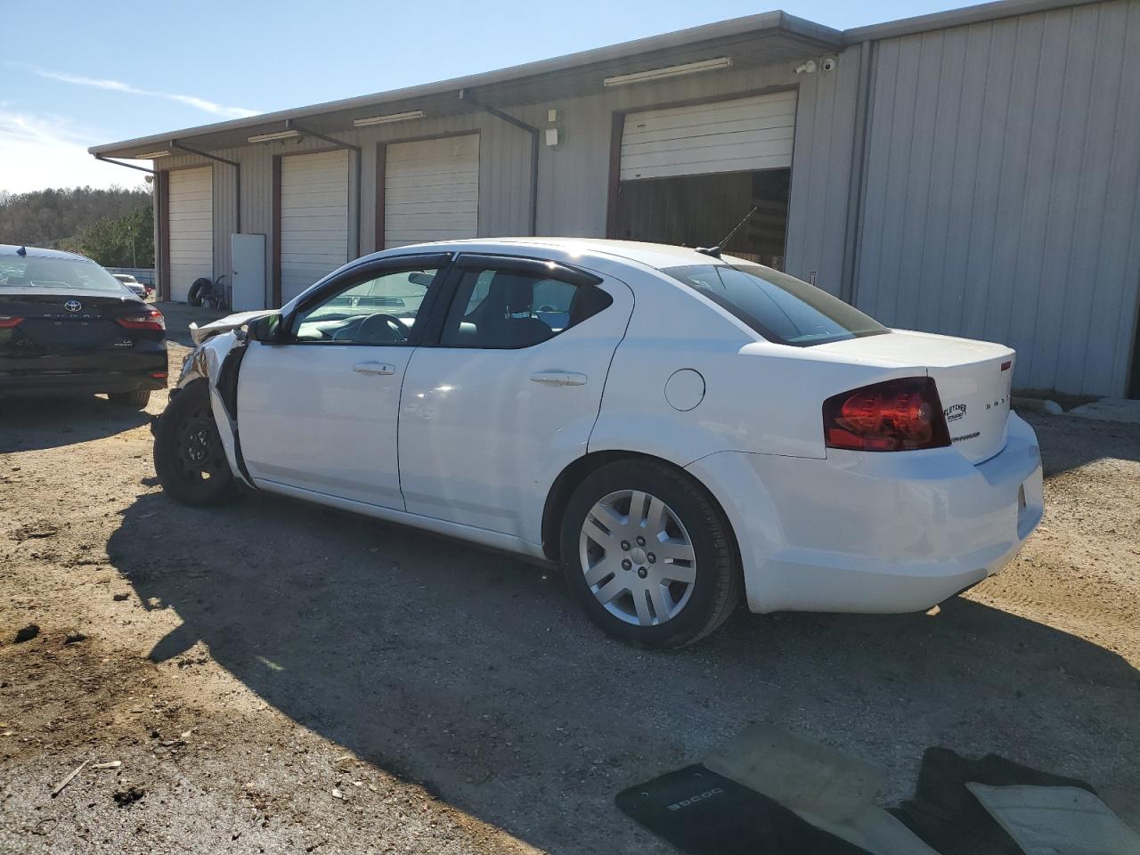 2012 Dodge Avenger - Image 2
