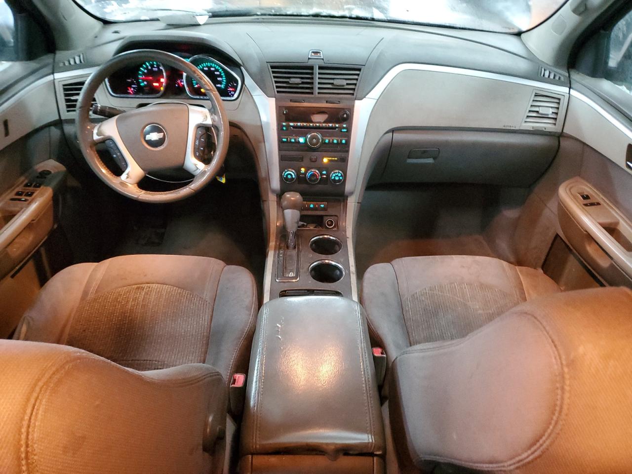 2010 Chevrolet Traverse - Image 8