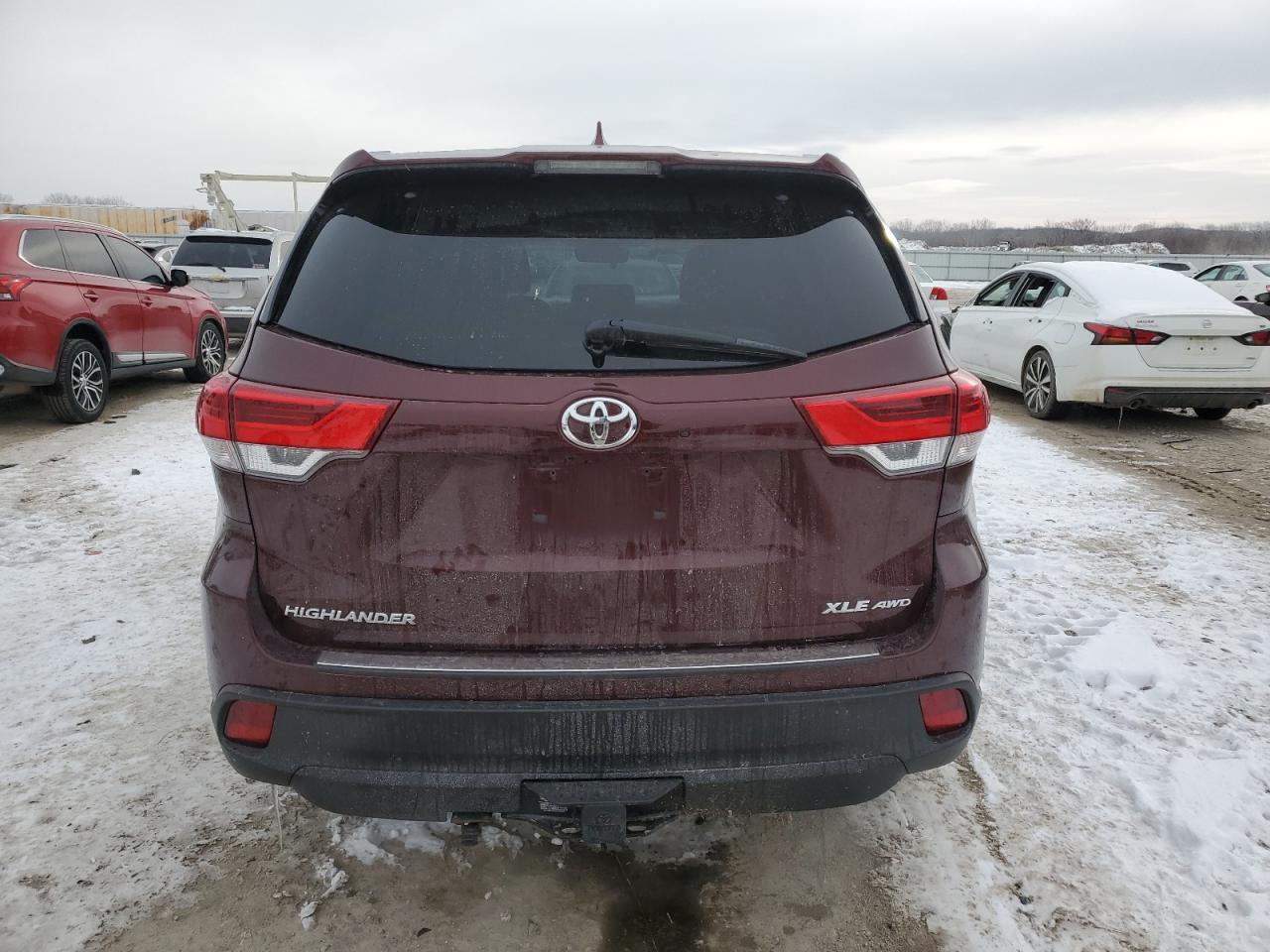 2019 Toyota Highlander - Image 6