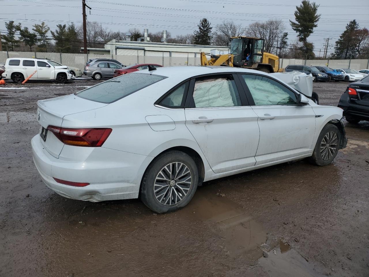 2019 Volkswagen Jetta - Image 3