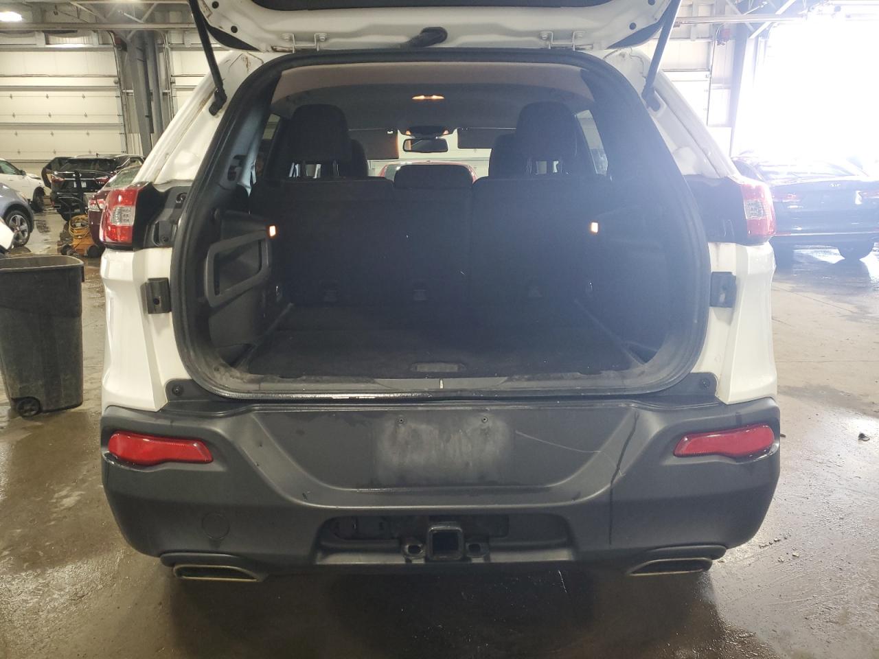 2015 Jeep Grand Cherokee - Image 6