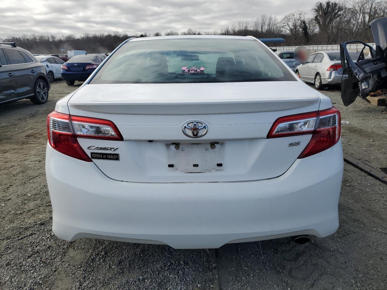 2014 Toyota Camry - Image 6