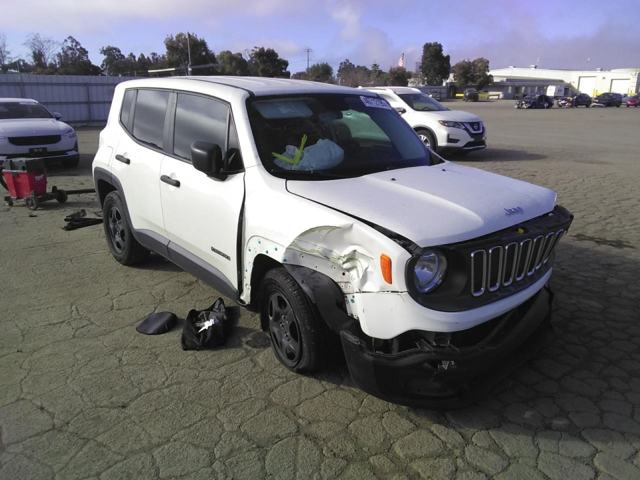 2017 Jeep Renegade - Image 4