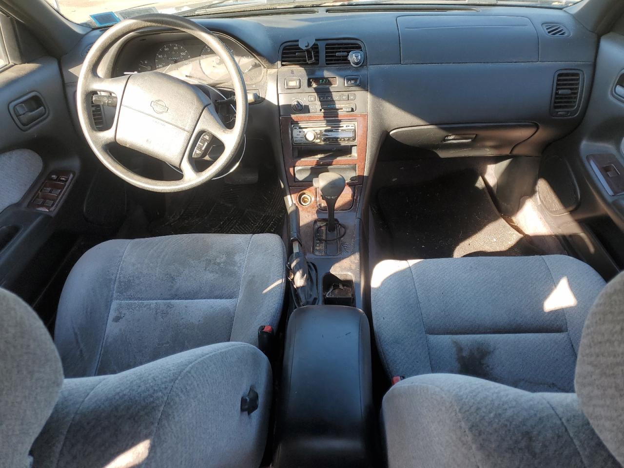 1996 Nissan Maxima - Image 8