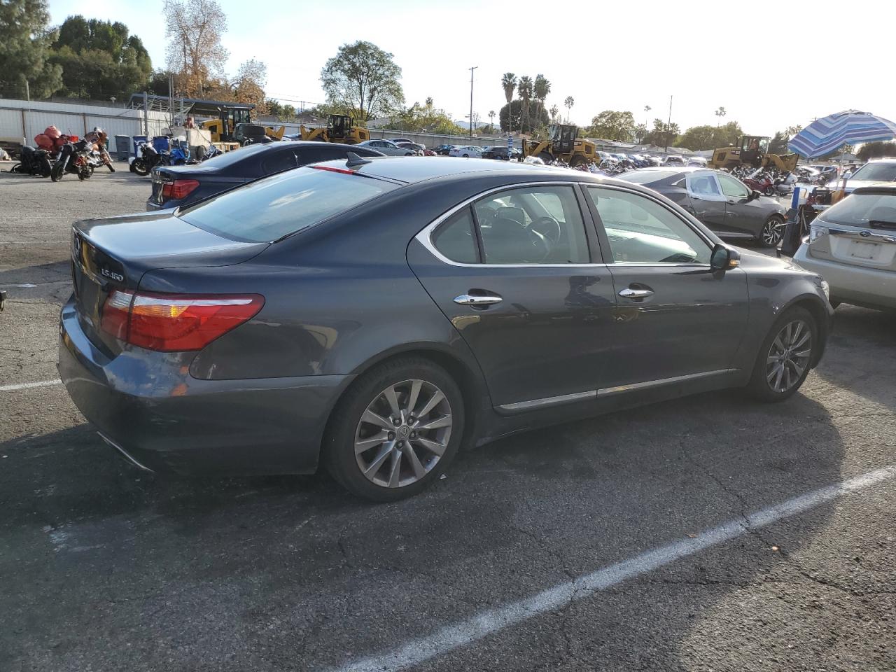 2011 Lexus LS - Image 3