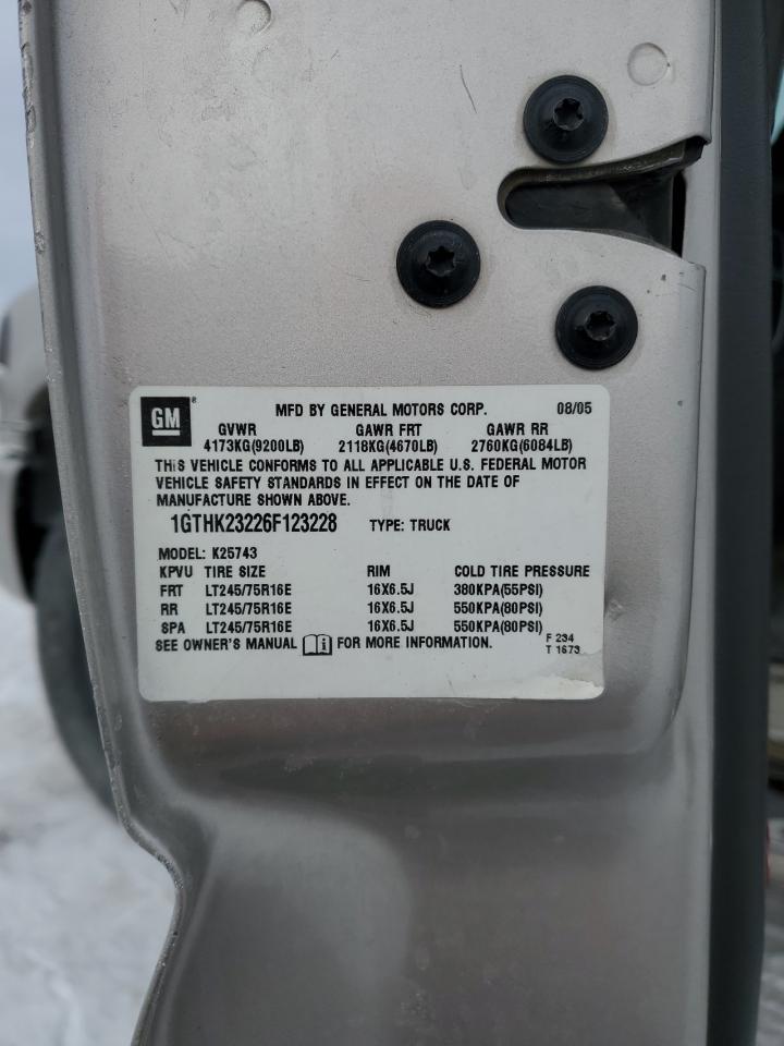 2006 GMC Sierra - Image 12