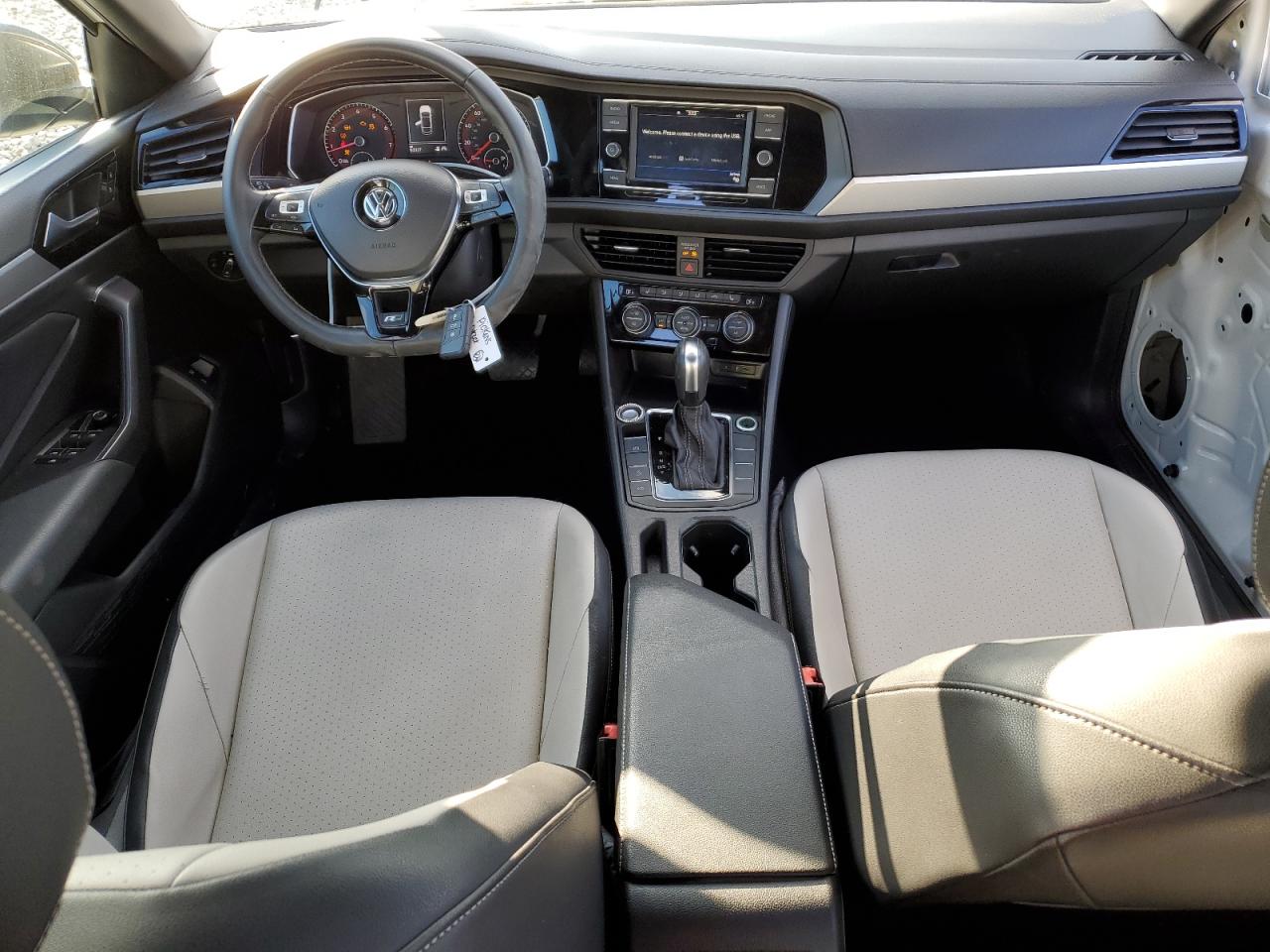 2021 Volkswagen Jetta - Image 8