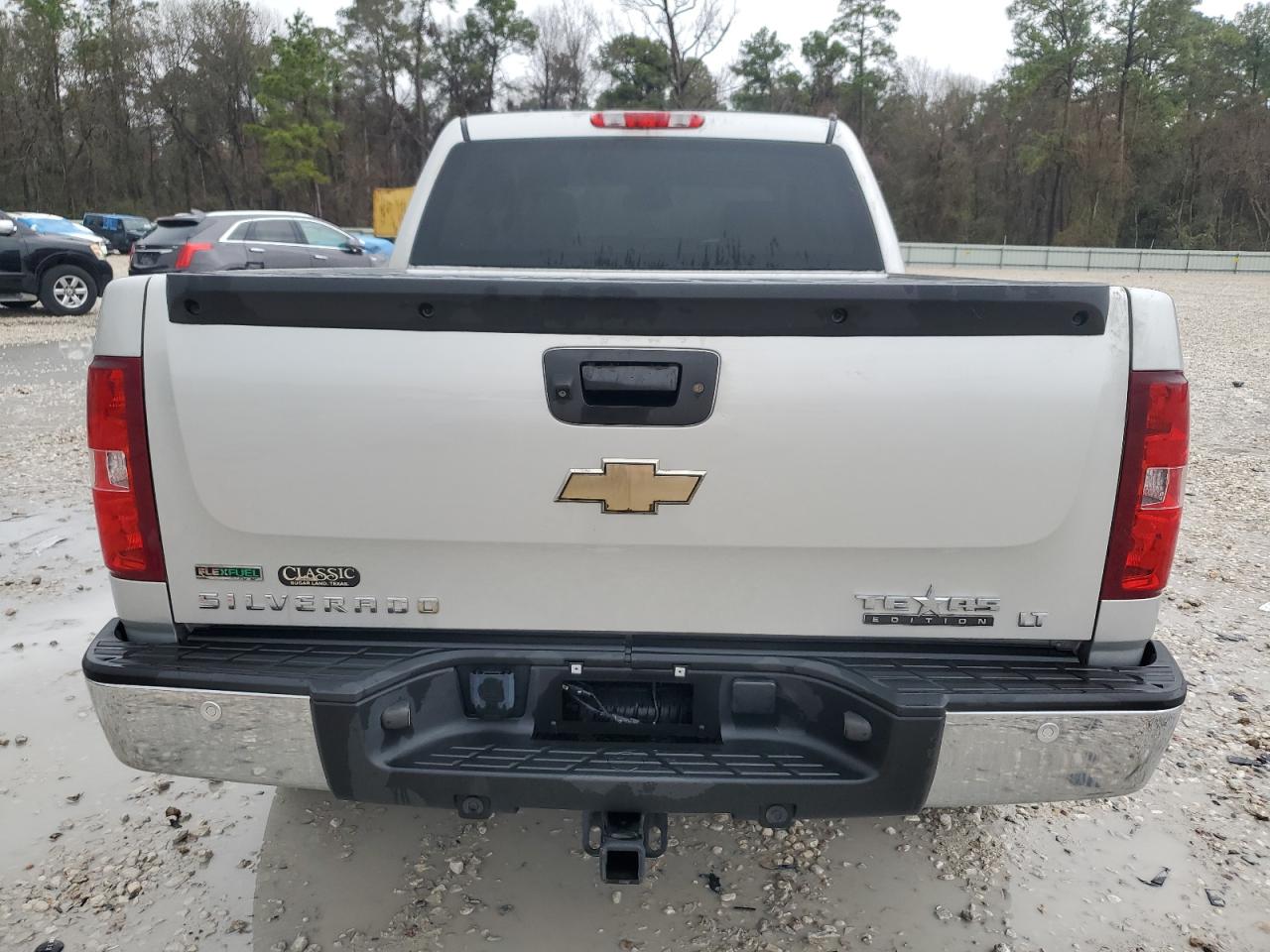 2011 Chevrolet Silverado - Image 6