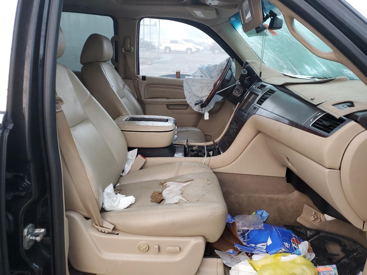 2014 Cadillac Escalade - Image 7