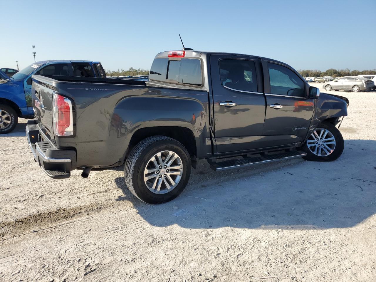 2016 GMC Canyon - Image 3