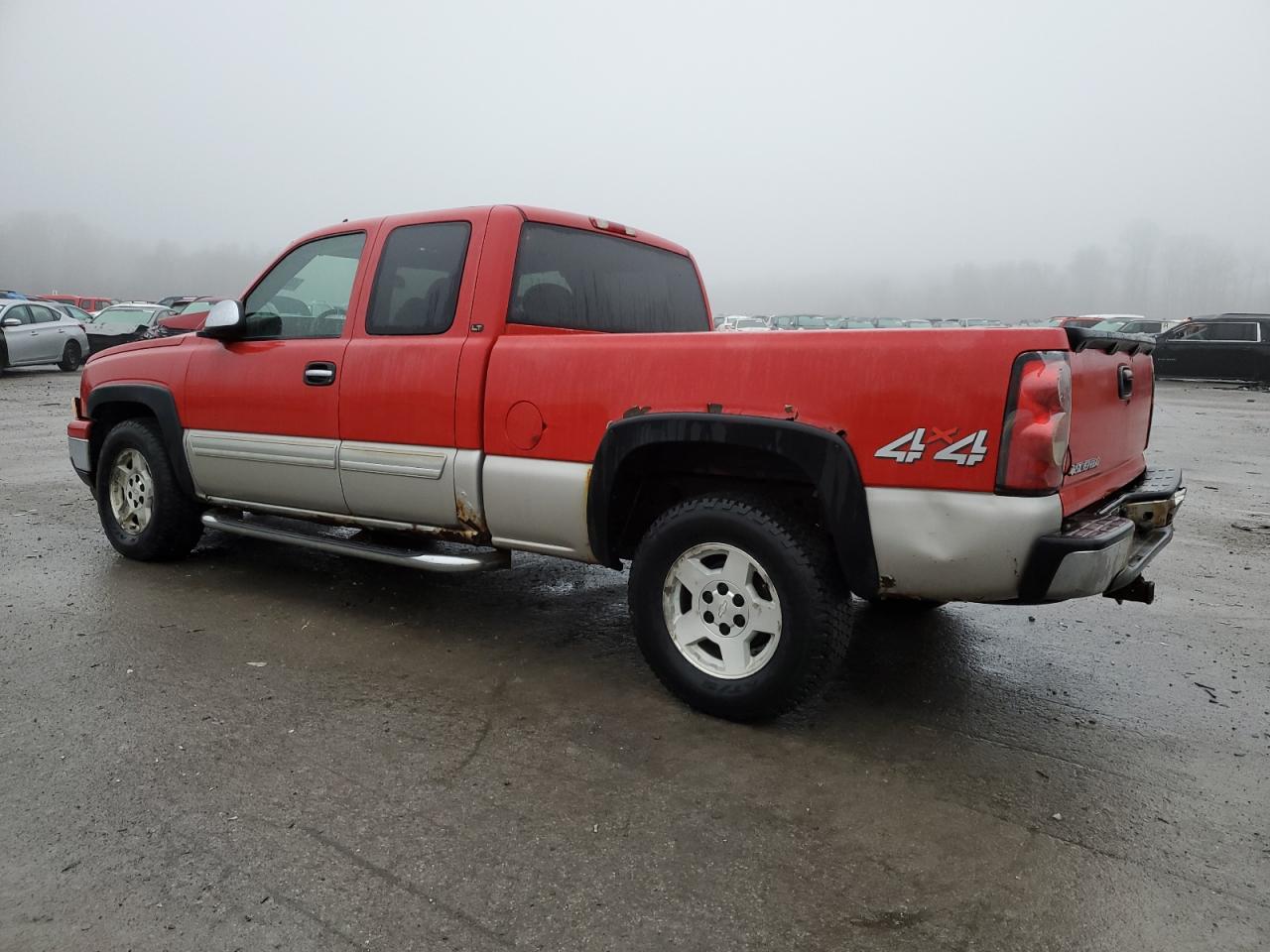 2007 Chevrolet Silverado - Image 2
