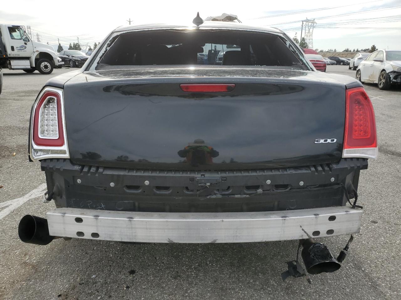 2015 Chrysler 300 - Image 6