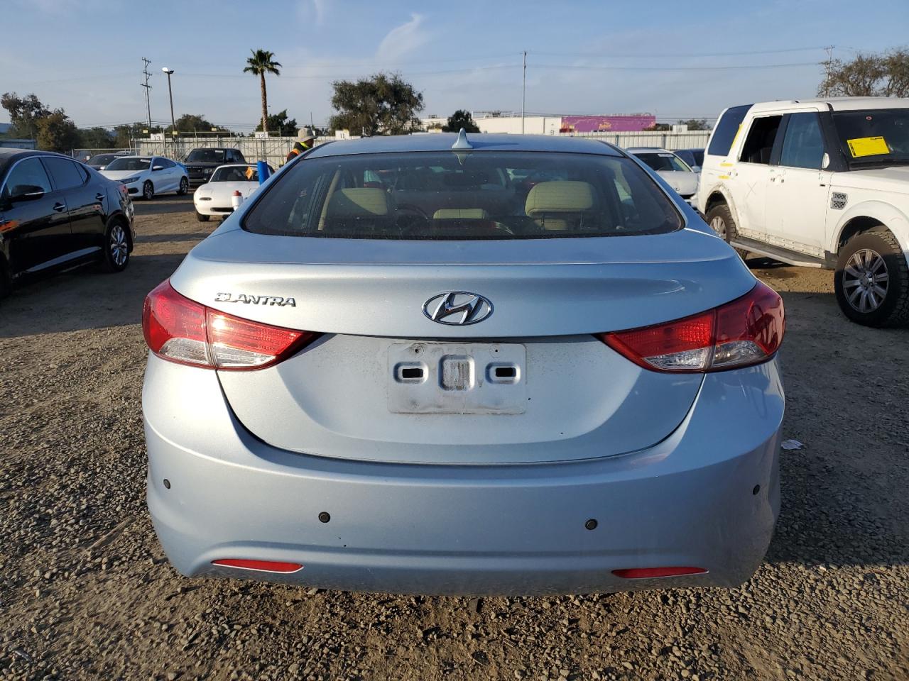 2011 Hyundai Elantra - Image 6