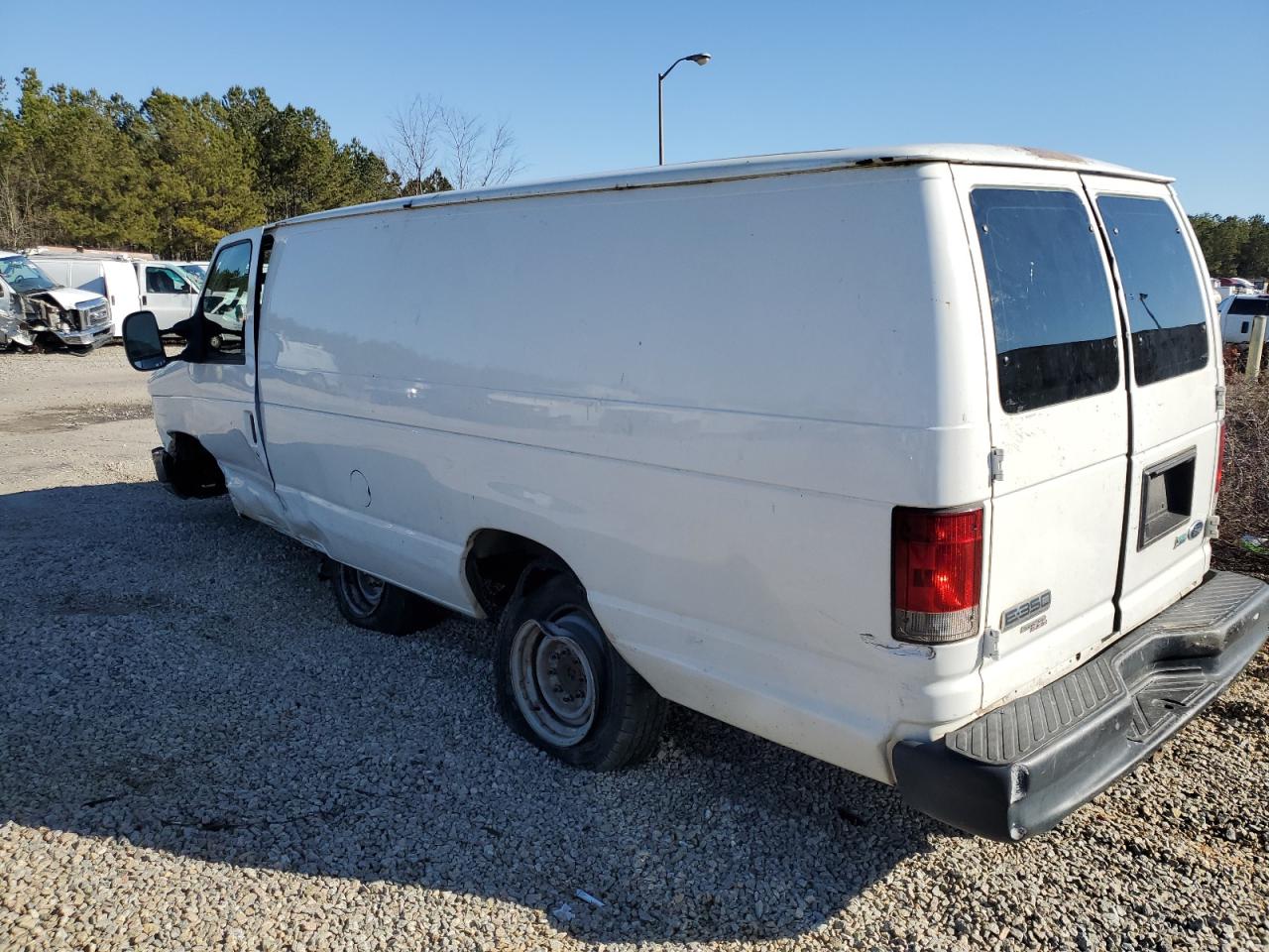 2011 Ford Econoline - Image 2