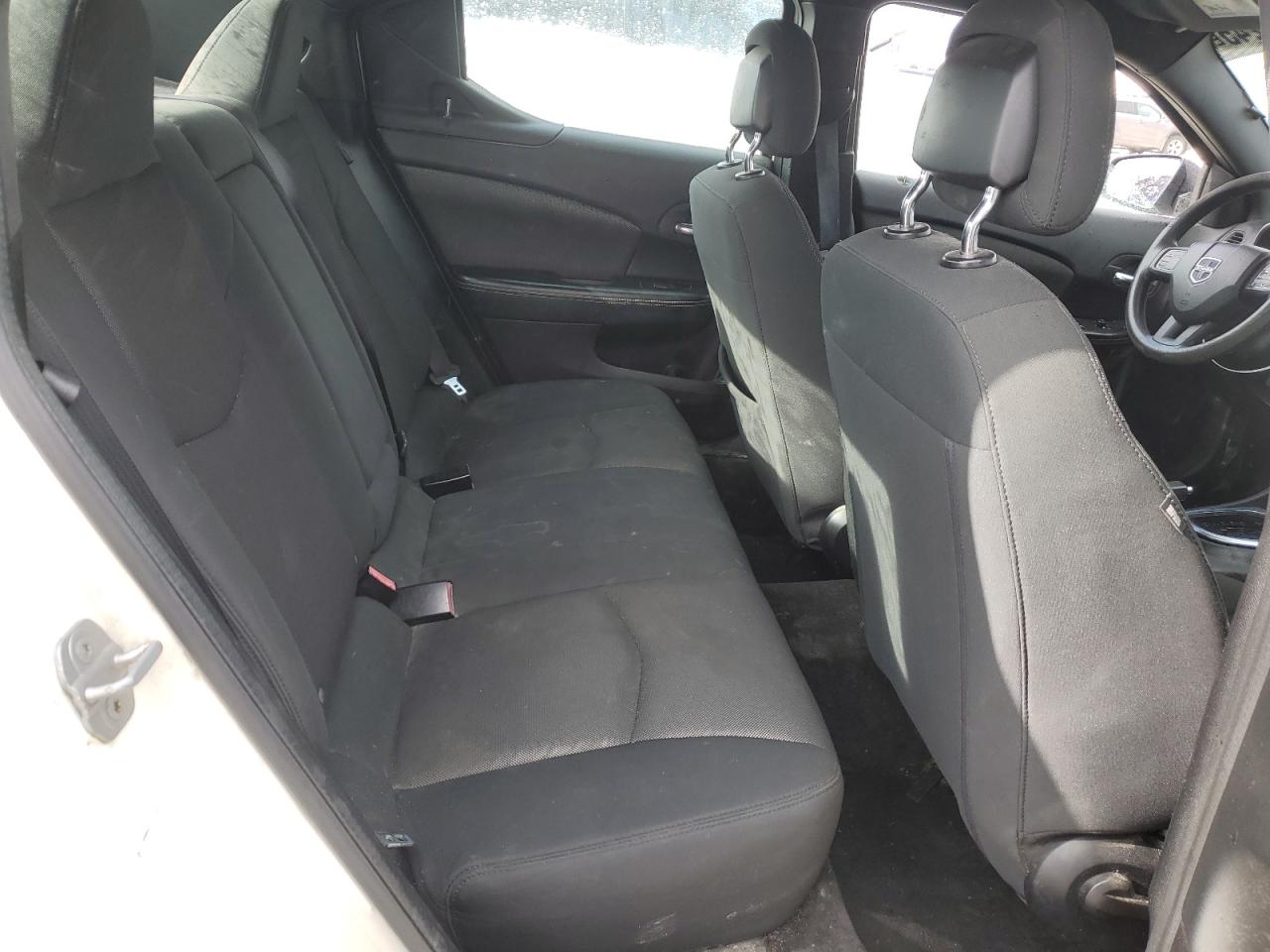 2011 Dodge Avenger - Image 10