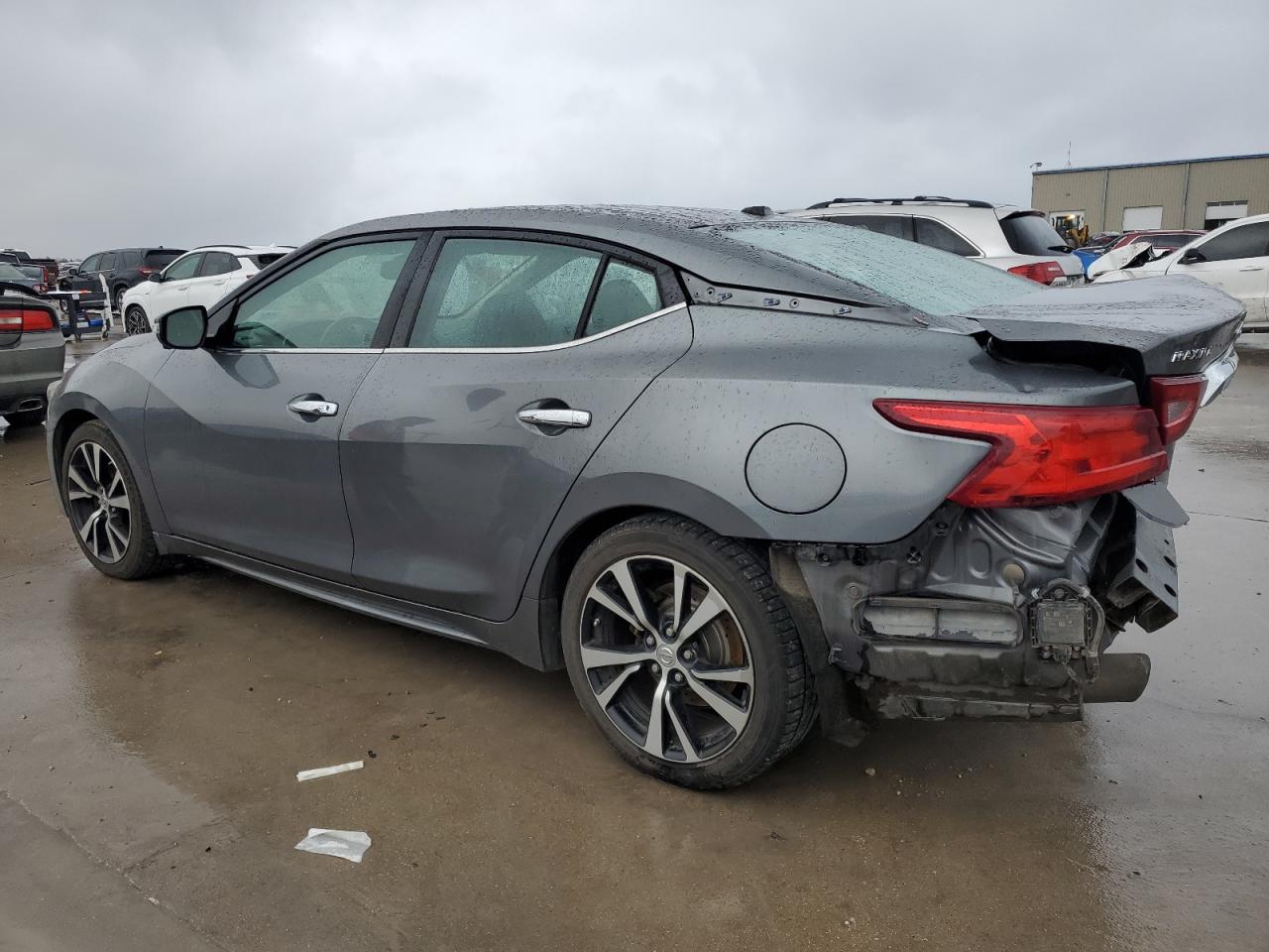 2017 Nissan Maxima - Image 2