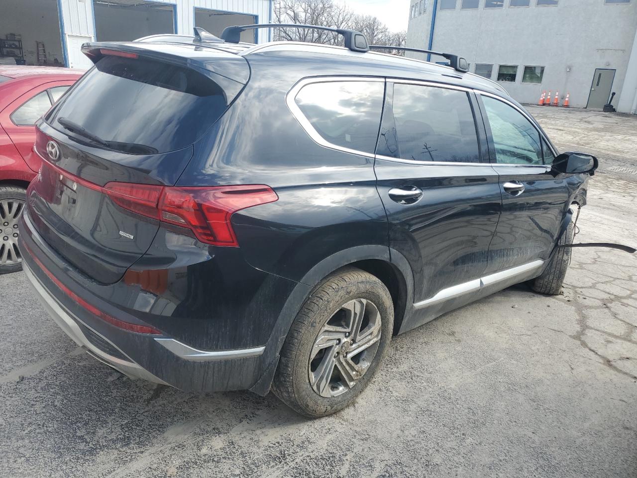 2022 Hyundai Santa Fe - Image 3