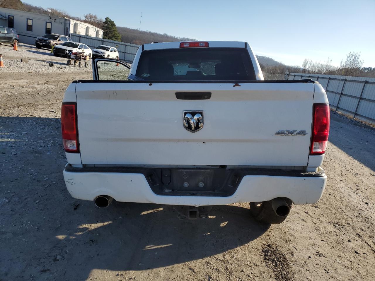 2014 RAM 1500 - Image 6