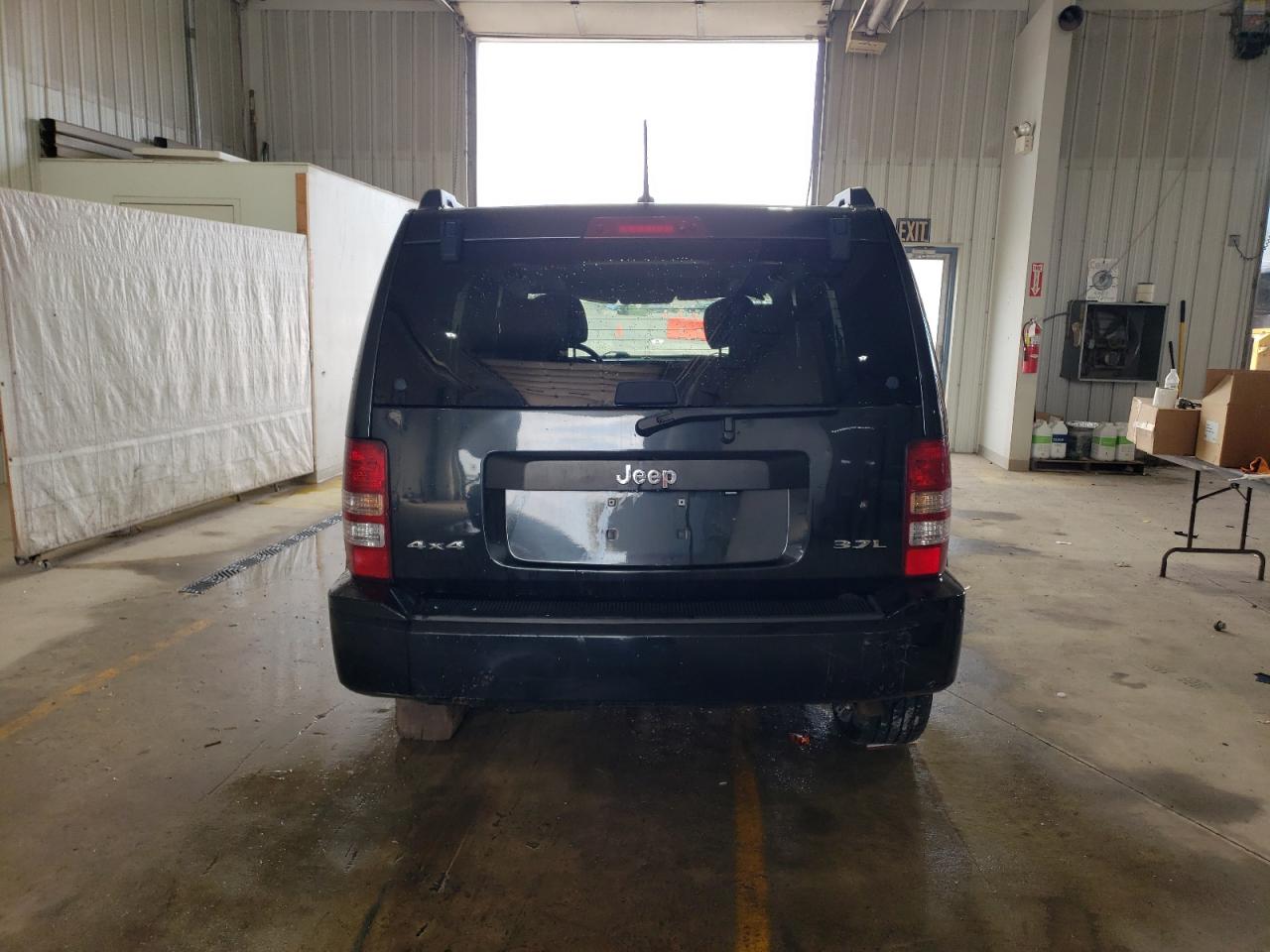 2010 Jeep Liberty (North America) - Image 6