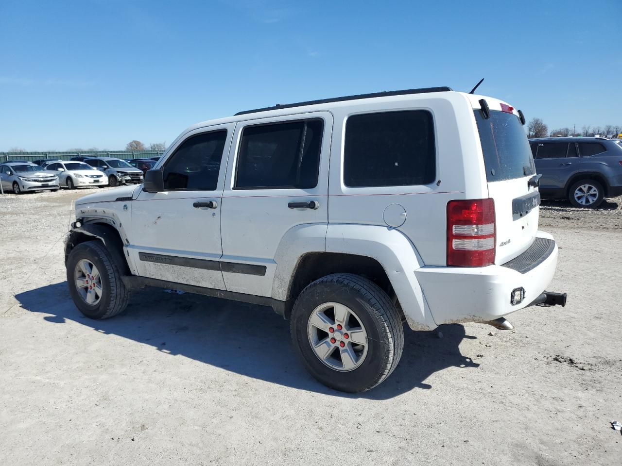 2012 Jeep Liberty (North America) - Image 2
