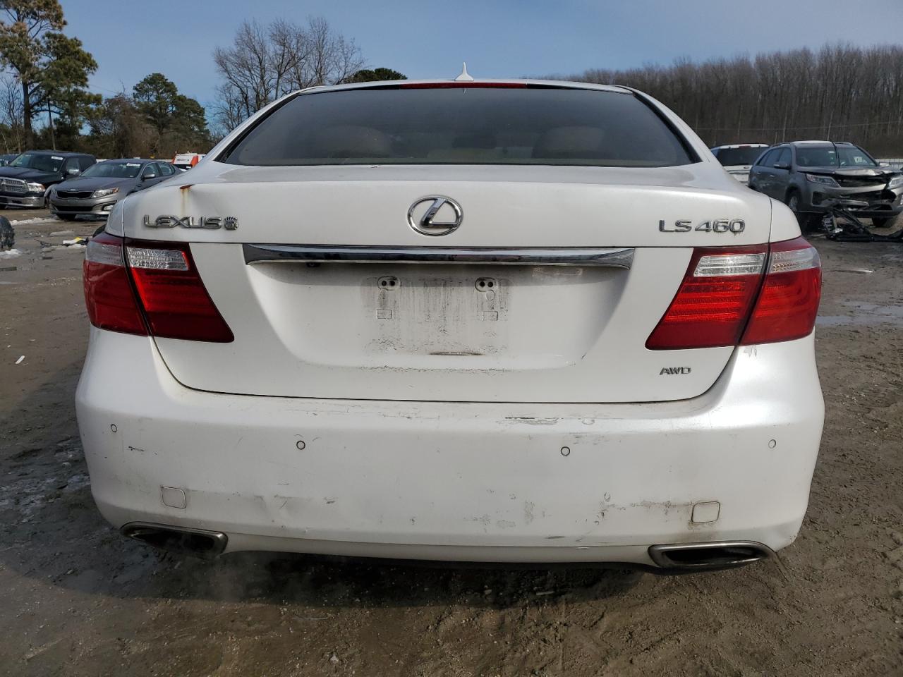 2009 Lexus LS - Image 6