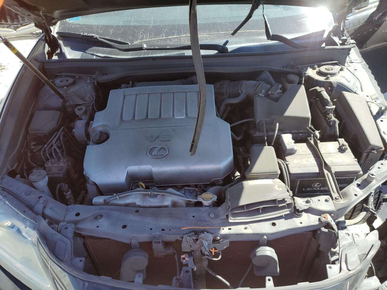 2014 Lexus ES - Image 11