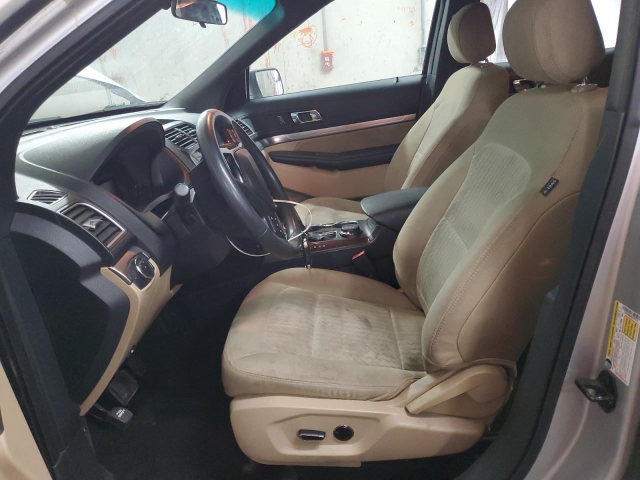 2016 Ford Explorer - Image 7