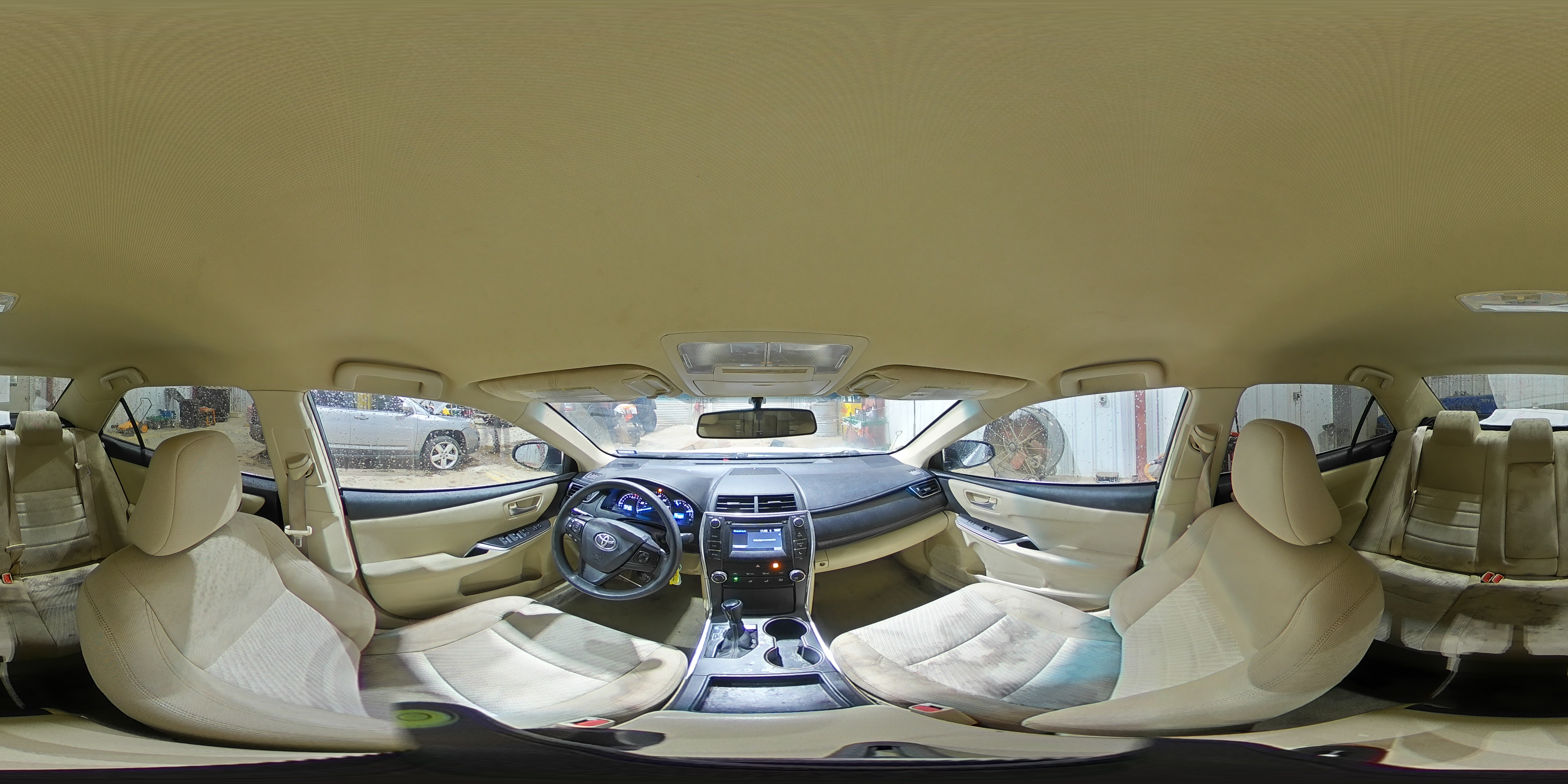 2015 Toyota Camry - Image 12