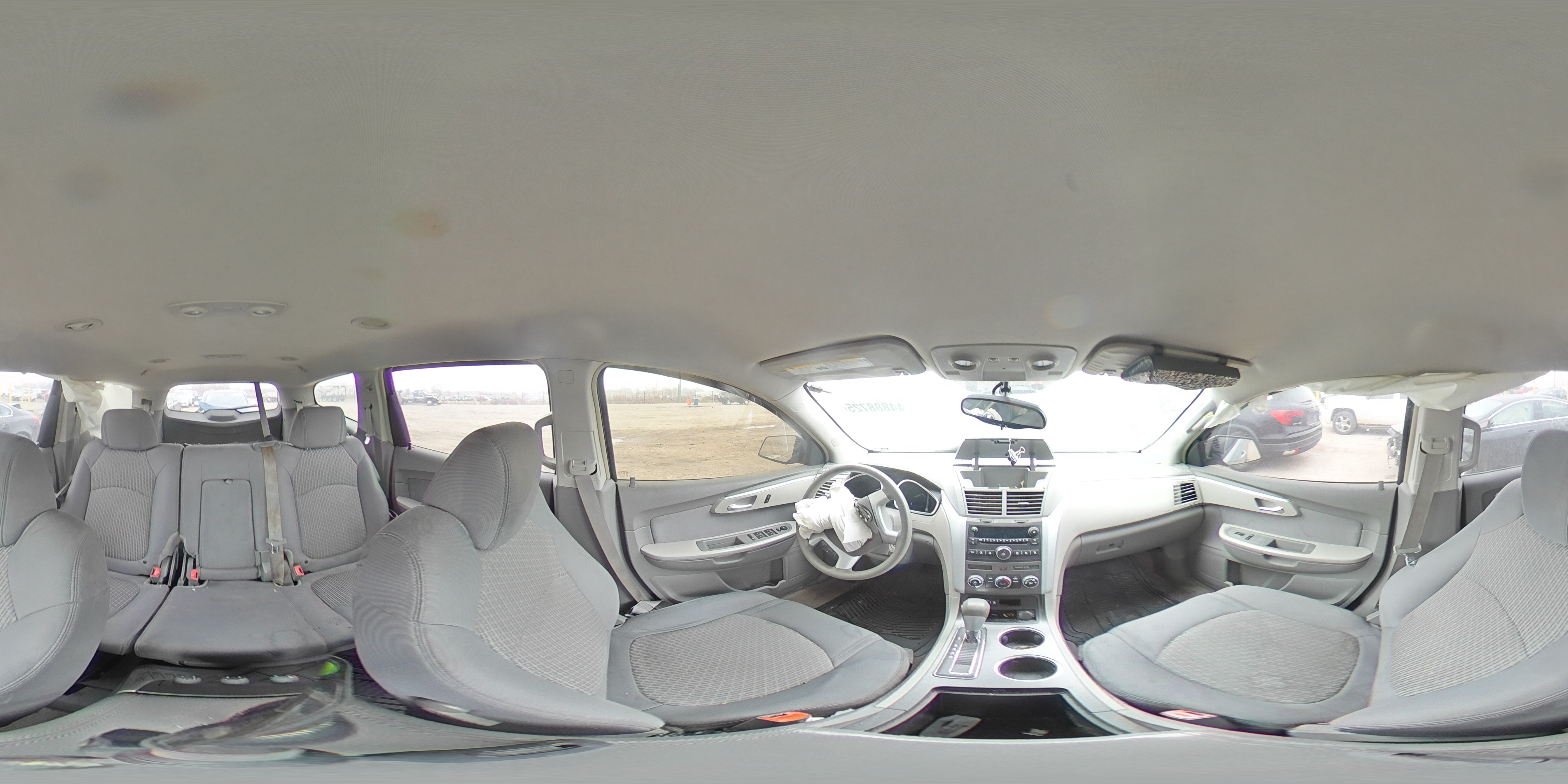 2009 Chevrolet Traverse - Image 13