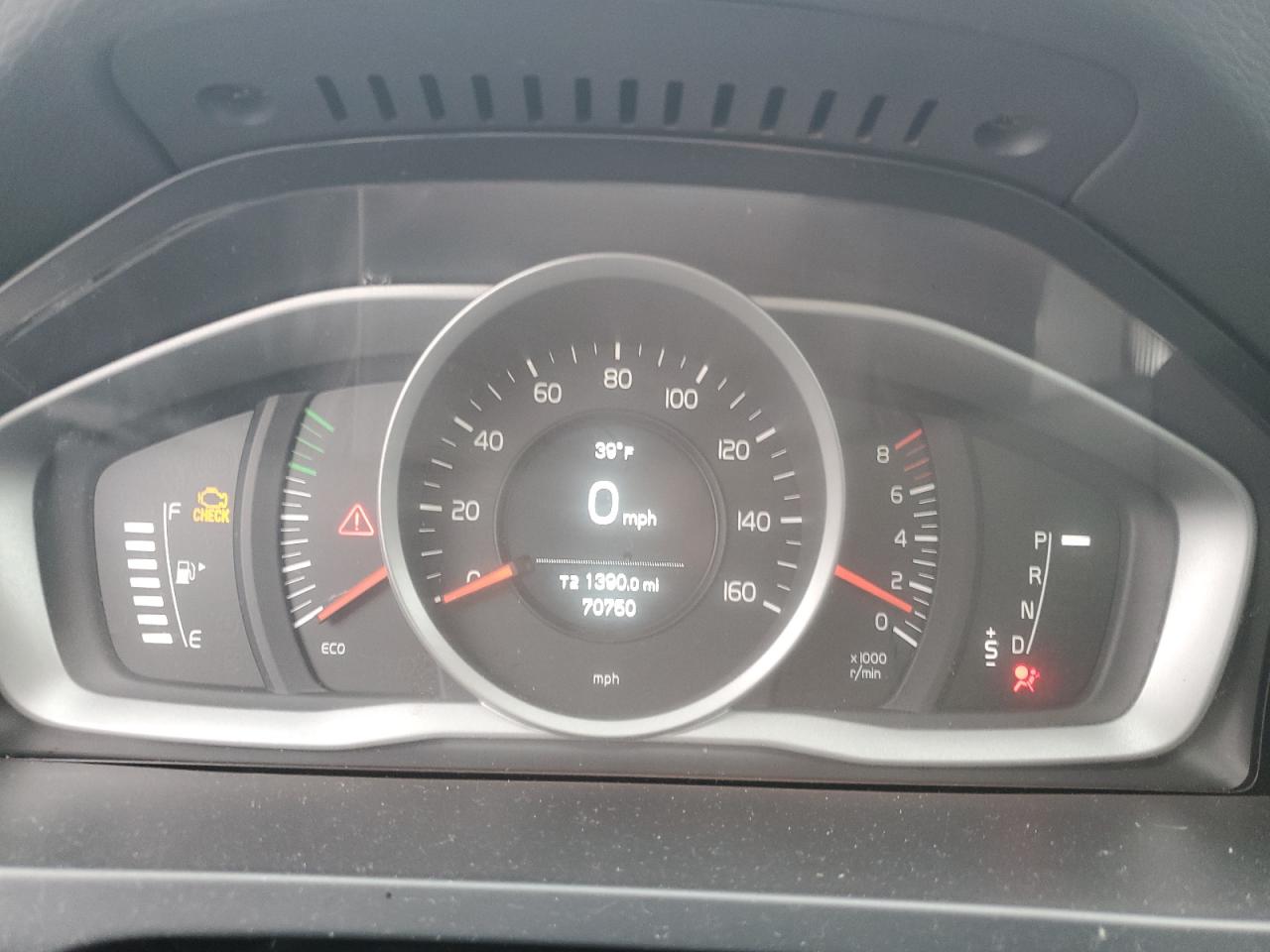 2018 Volvo S60 - Image 9