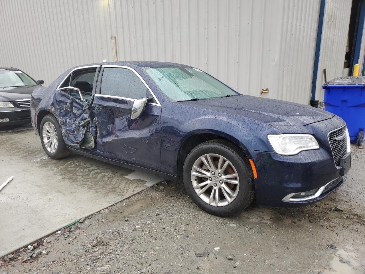 2016 Chrysler 300 - Image 4