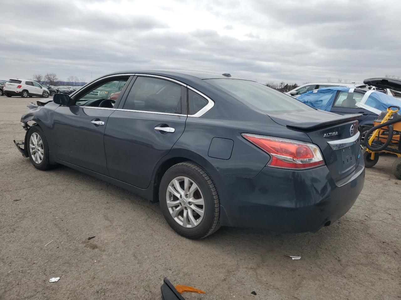 2014 Nissan Altima - Image 2