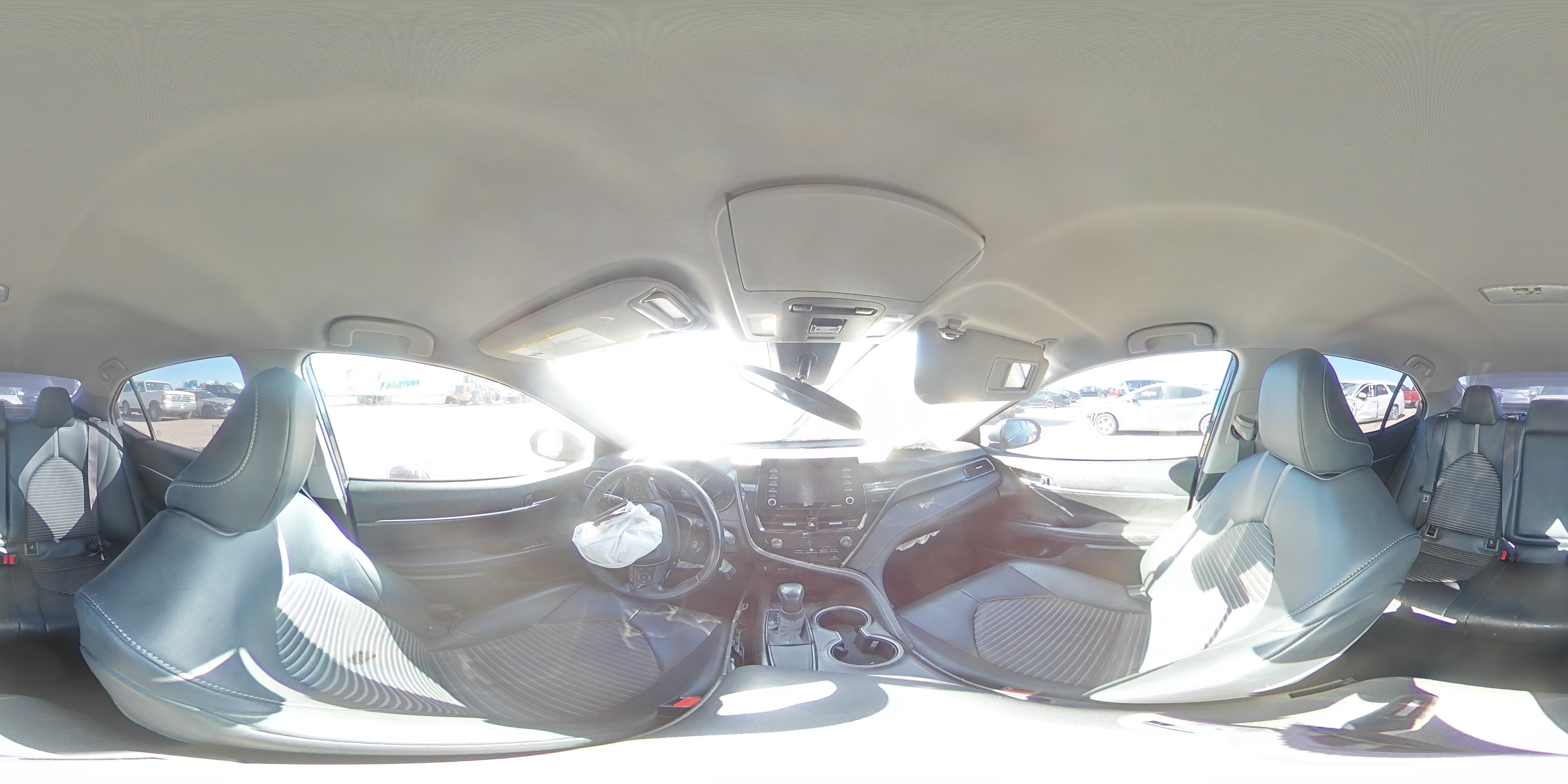 2021 Toyota Camry - Image 13