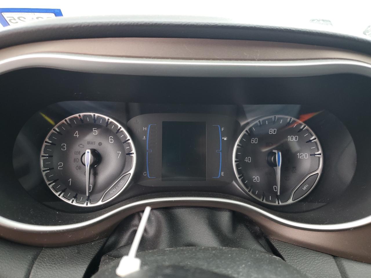 2019 Chrysler Pacifica - Image 9