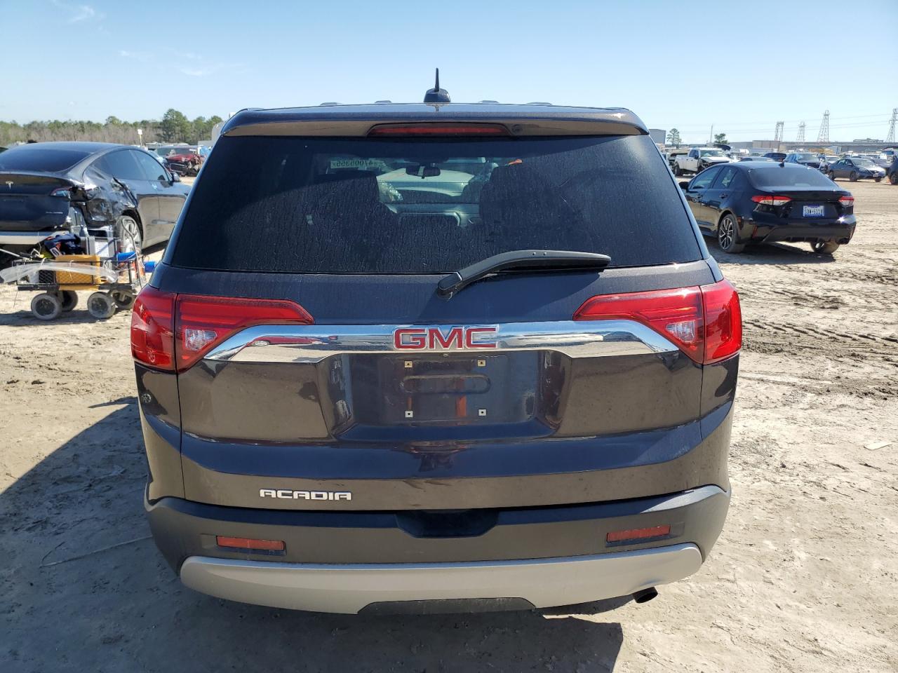 2018 GMC Acadia - Image 6
