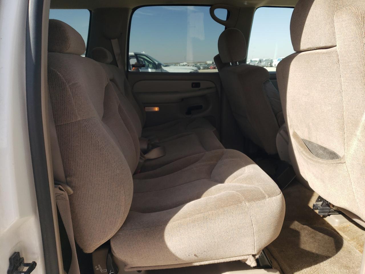 2002 GMC Yukon - Image 11