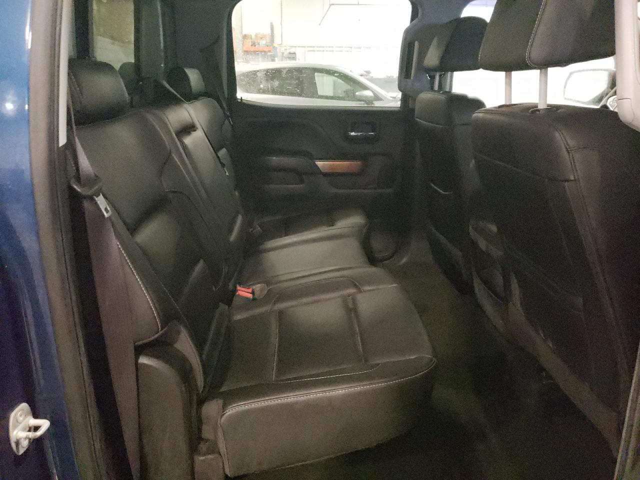 2017 Chevrolet Silverado - Image 10