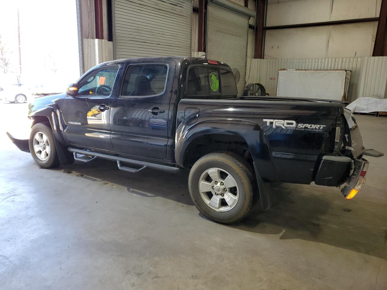 2014 Toyota Tacoma - Image 2