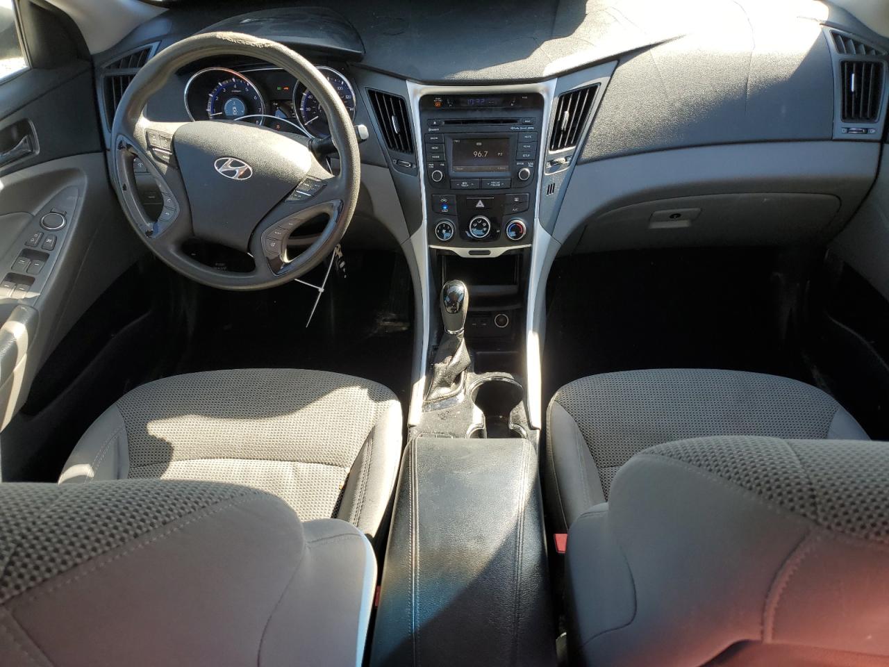 2014 Hyundai Sonata - Image 8