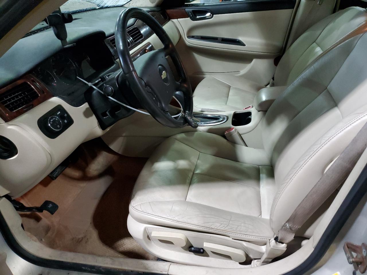 2009 Chevrolet Impala - Image 7