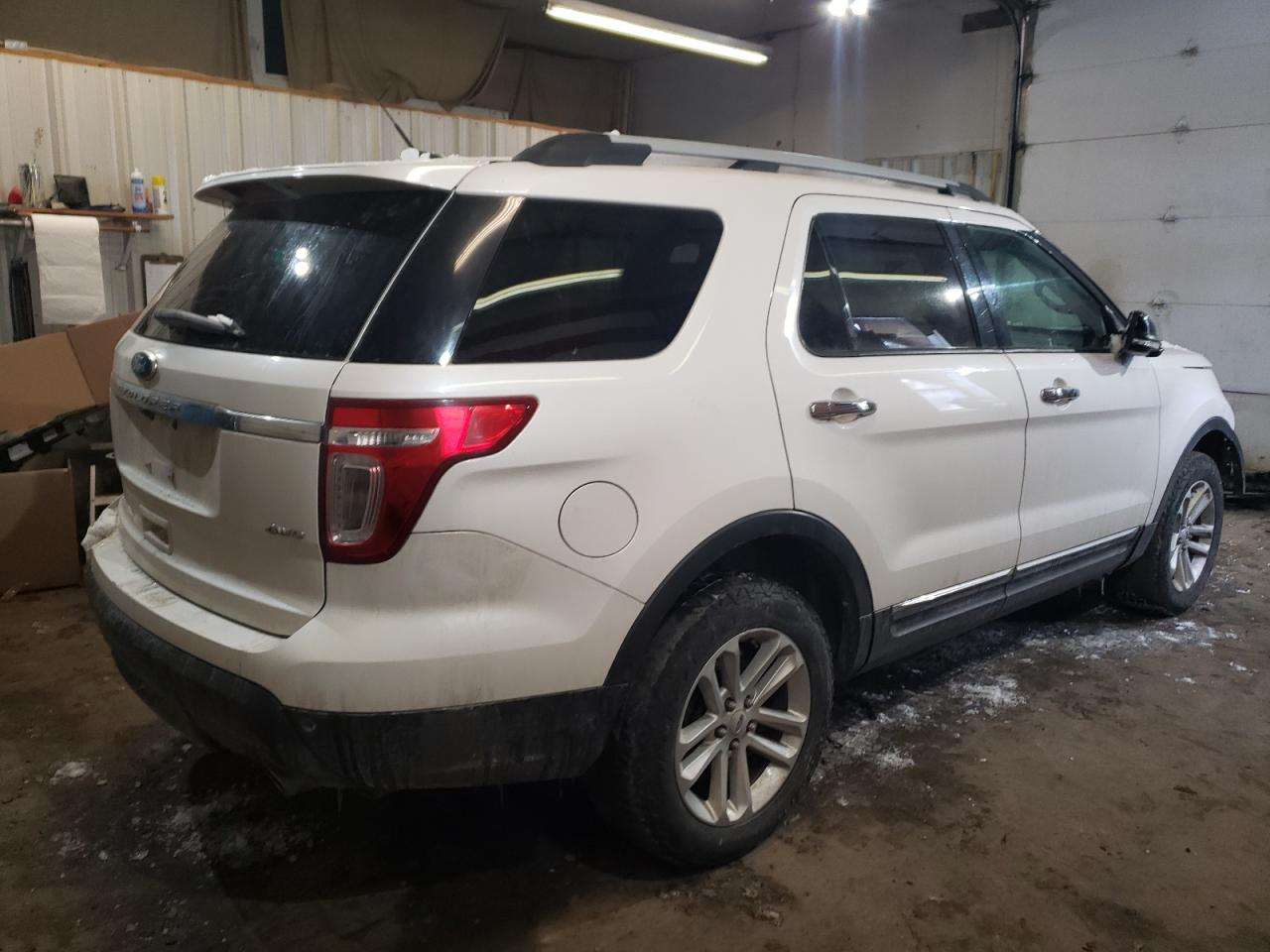 2015 Ford Explorer - Image 3