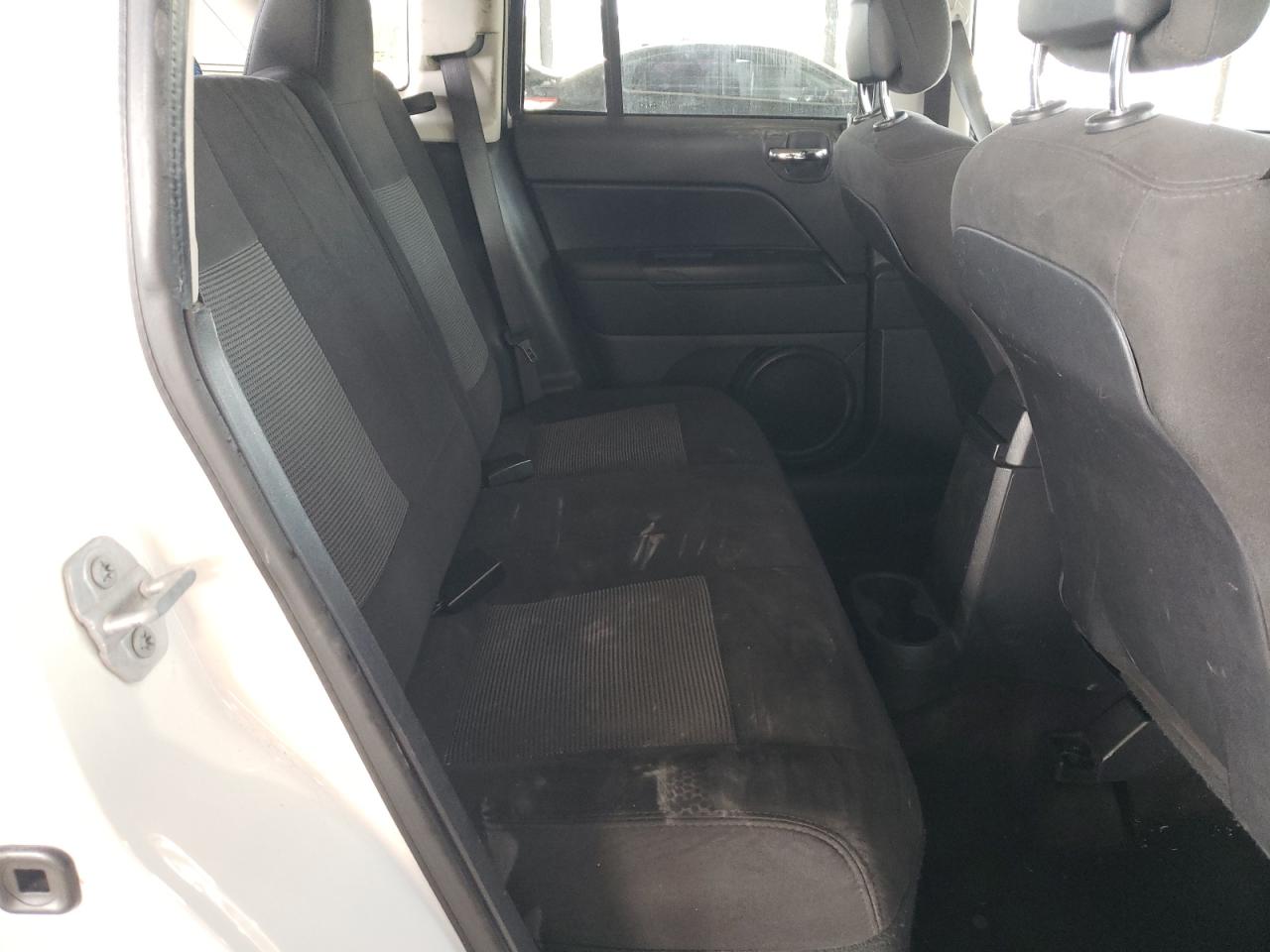 2016 Jeep Compass - Image 10