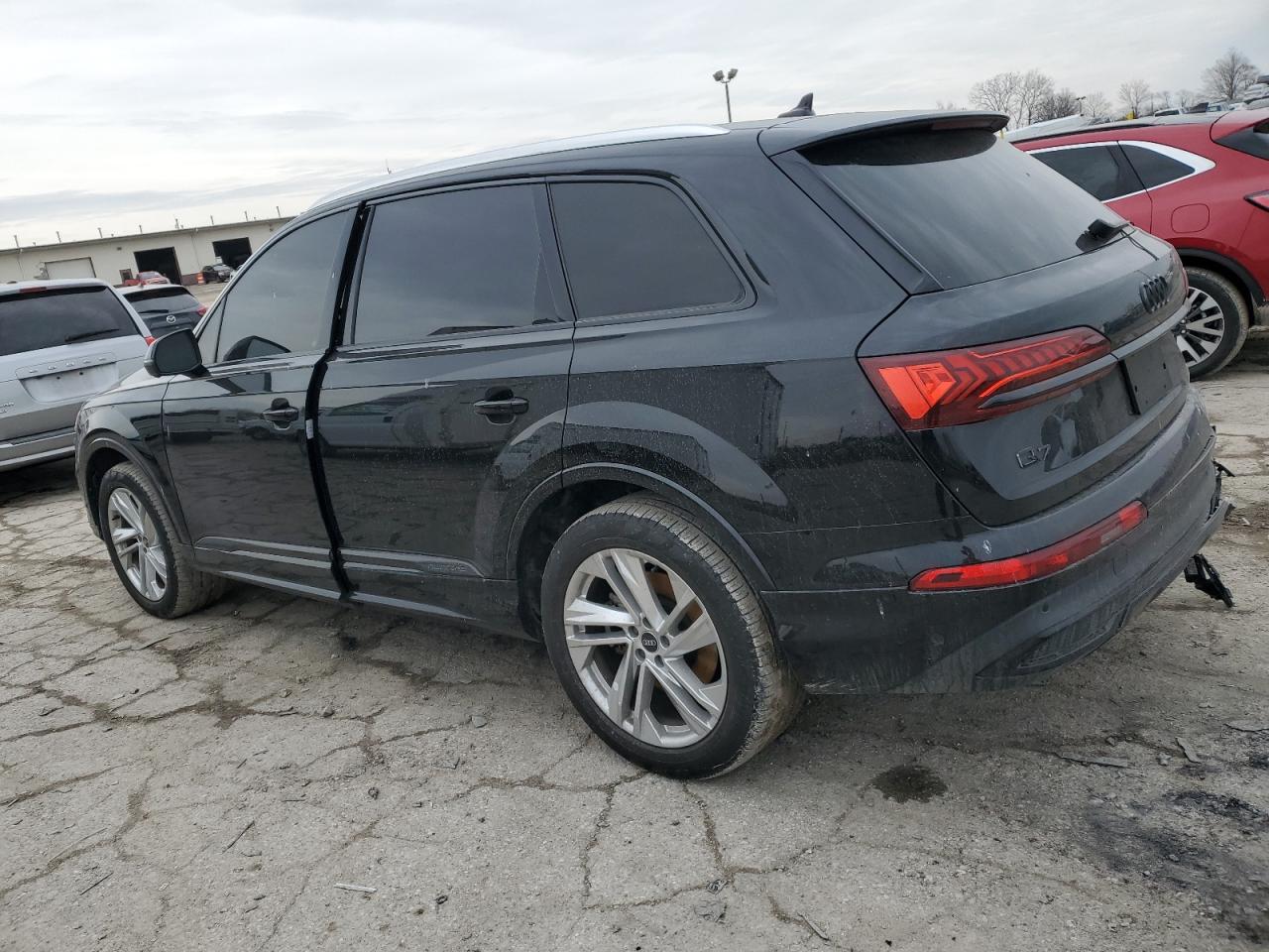 2021 Audi Q7 - Image 2