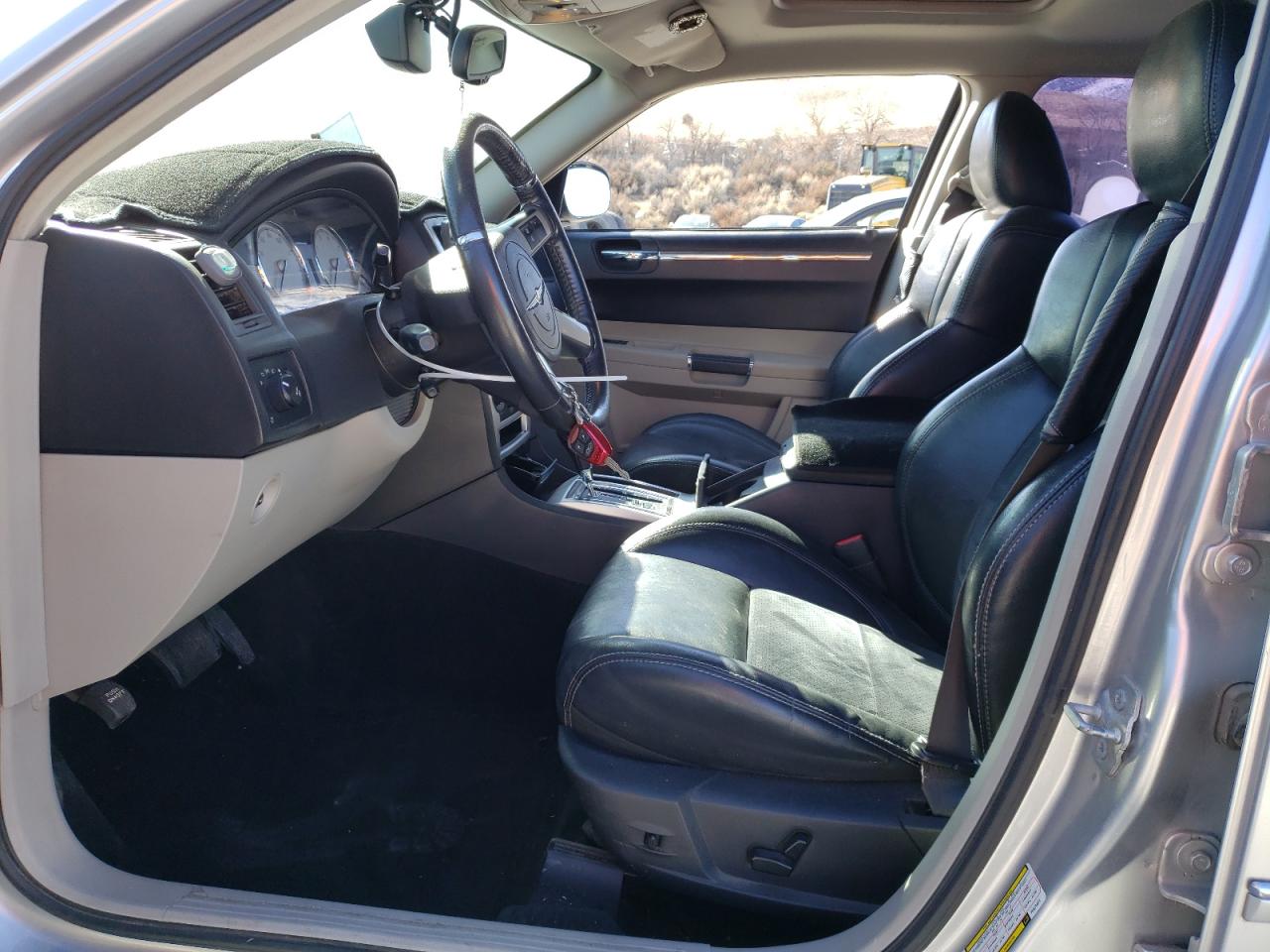 2007 Chrysler 300 - Image 7