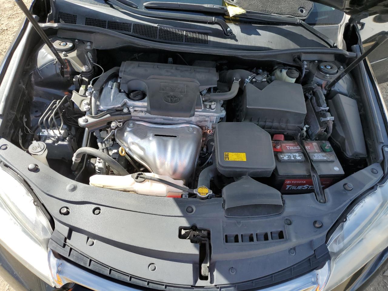 2015 Toyota Camry - Image 11